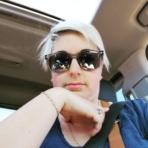 Meet your Posher, Melissa